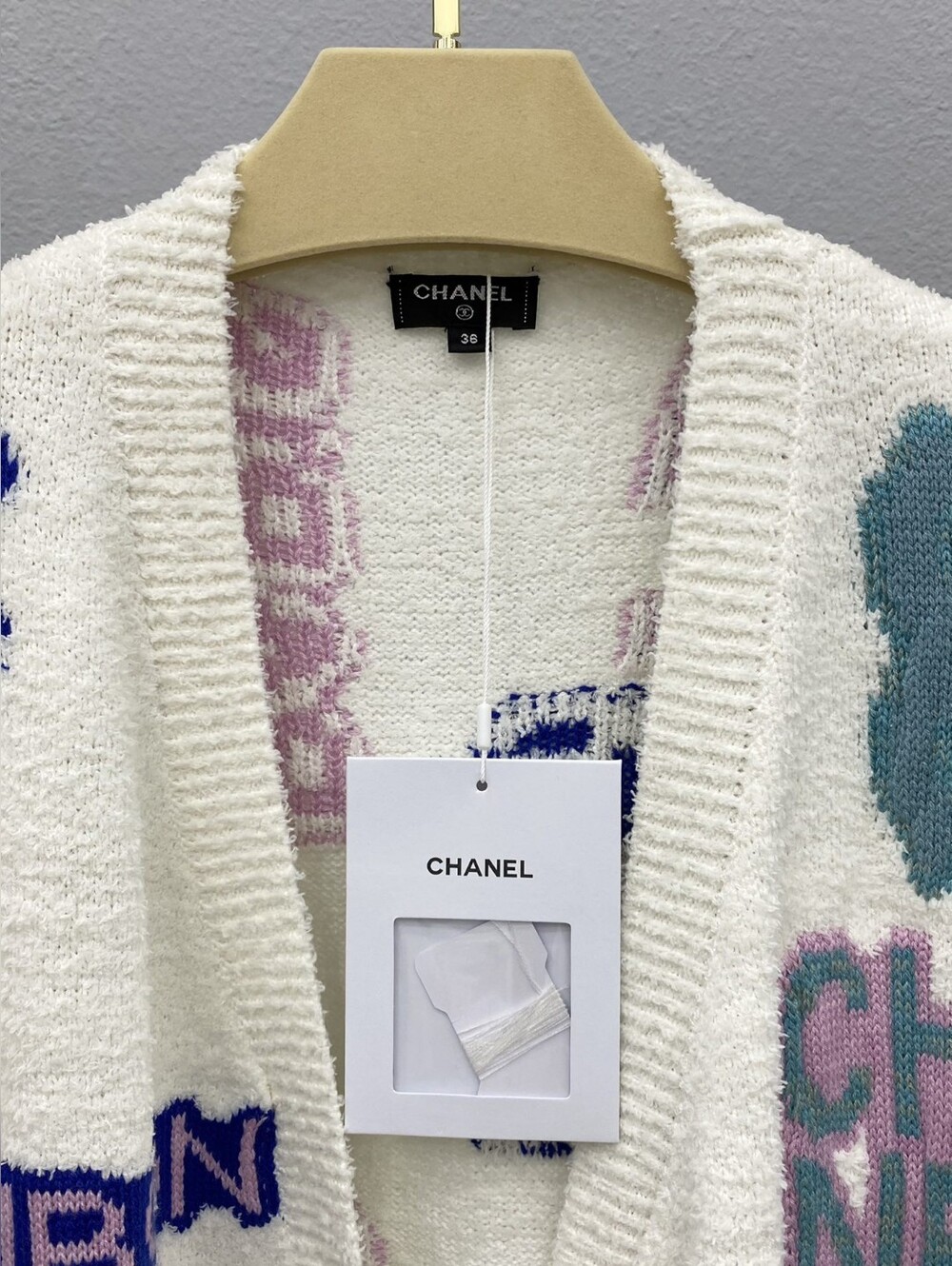 CHANEL with Pink & Blue Accents Knit Logo Graphic Cardigan Sweater - Picture 4 of 9